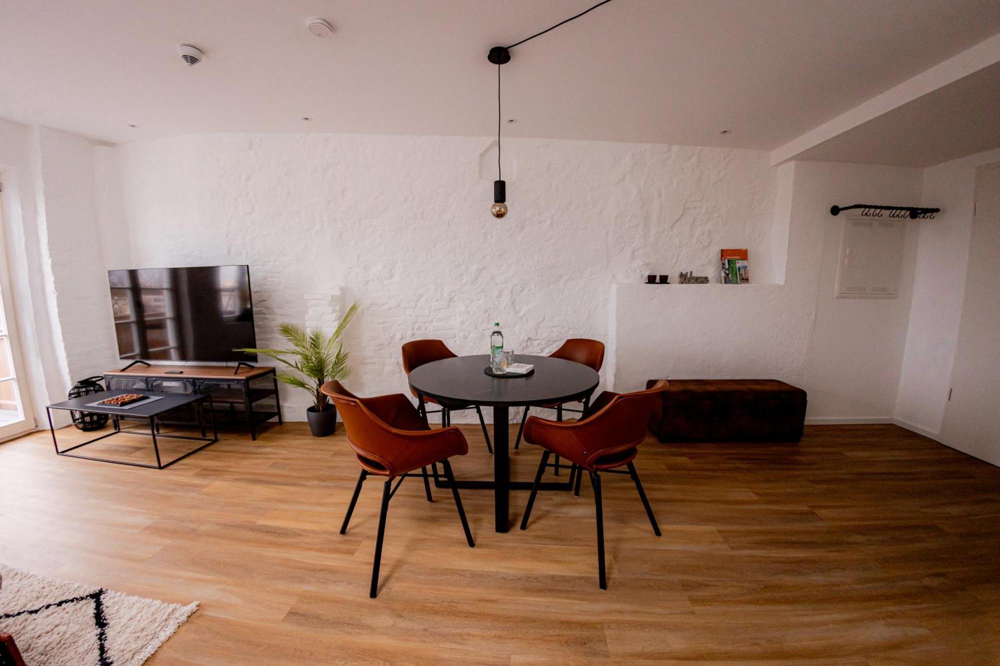 Highlight Am Stadtplatz Muehldorf - C4S Come4Stay - 2 Zimmer Wohnung I Bis Zu 5 Gaeste Extérieur photo